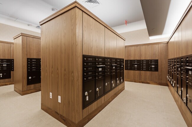 Building Photo - 629 Ke’eaumoku St