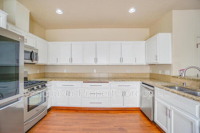 Building Photo - 2645 NE 87th Ave