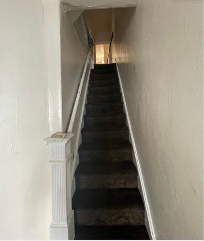 Building Photo - 3 Bedroom House for Rent