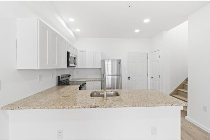 Building Photo - 4250 Lancaster Ave