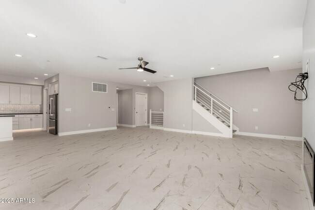 Building Photo - 4525 N 40th St