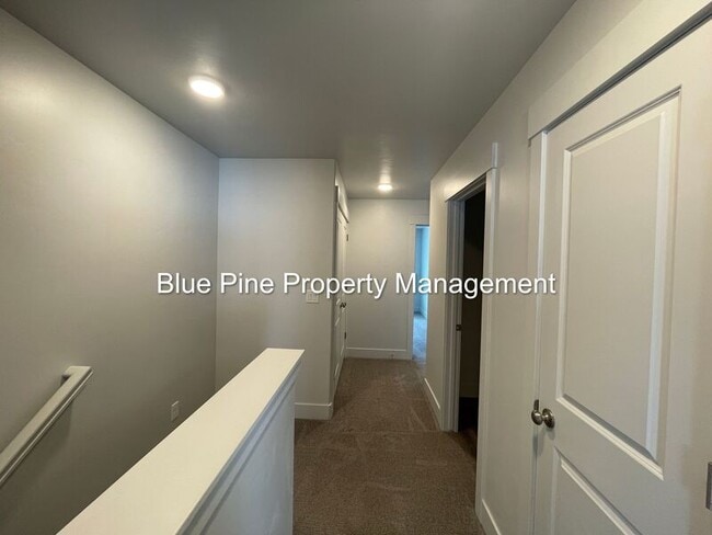 Building Photo - 651 S 2400 W