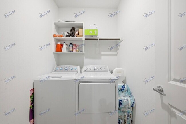 Building Photo - 2121 Esher Dr