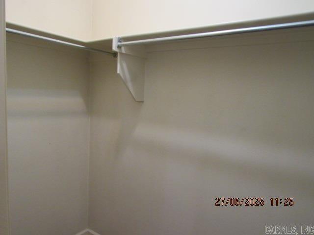 Building Photo - 1410 Robins St
