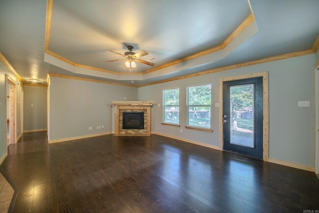 Building Photo - 12 Forest Dr