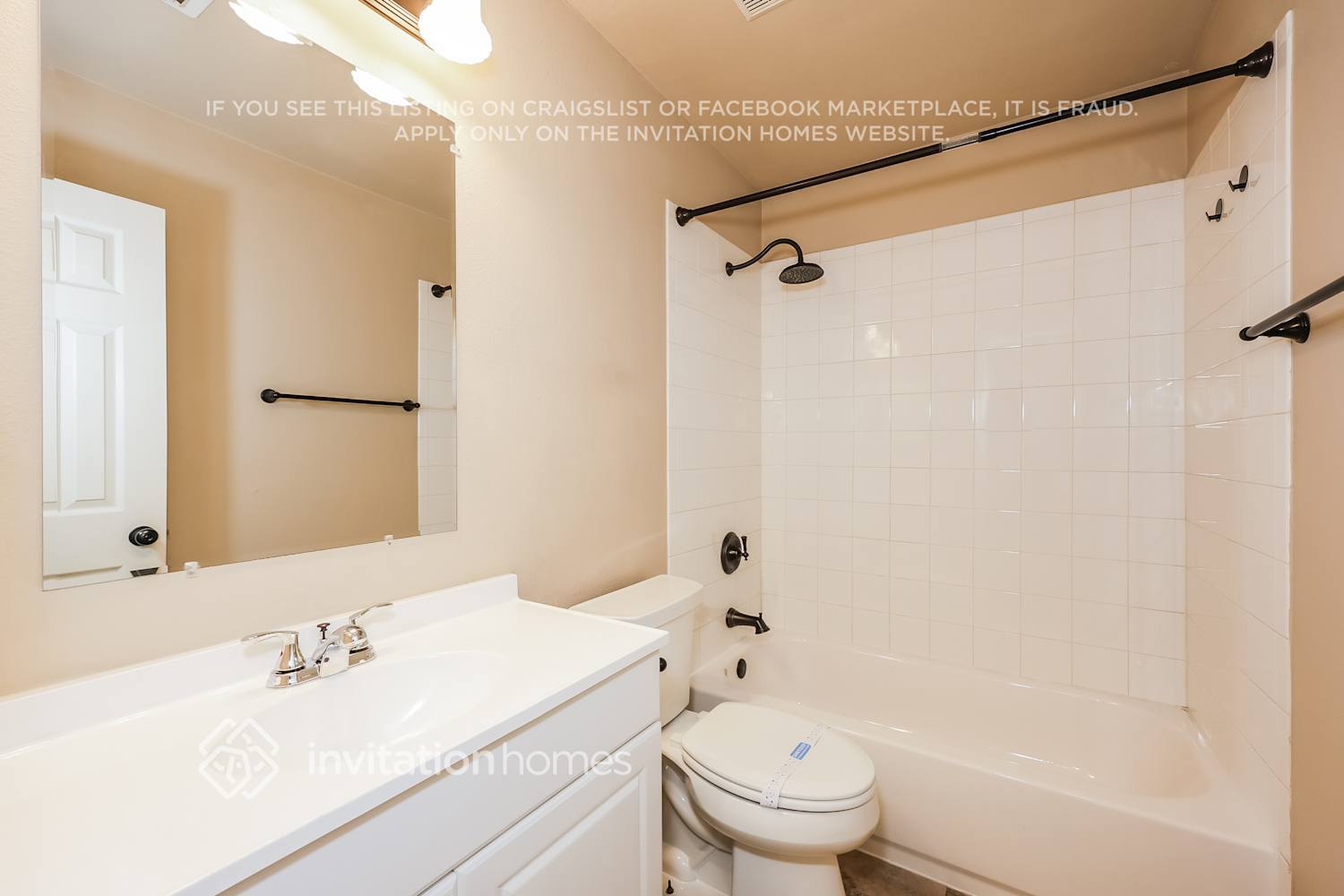 Building Photo - 3503 Daisy Ln