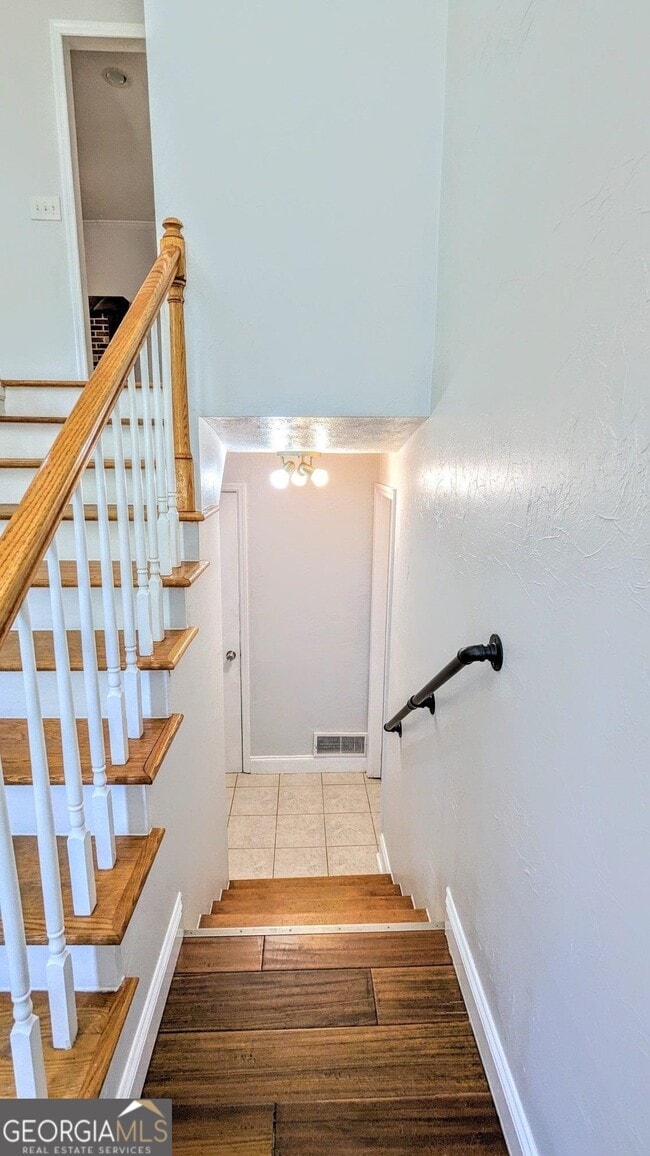 Building Photo - 2510 Cove Rd