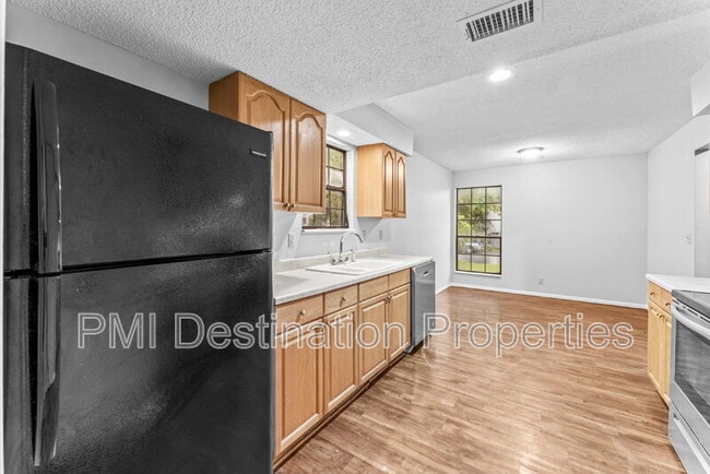 Building Photo - 16107 W 141st Terrace