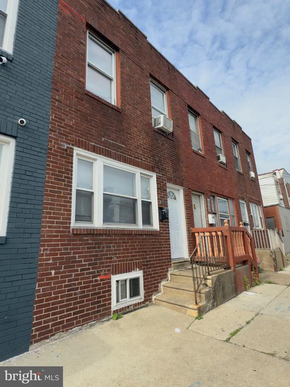 Primary Photo - 442 W Wingohocking St