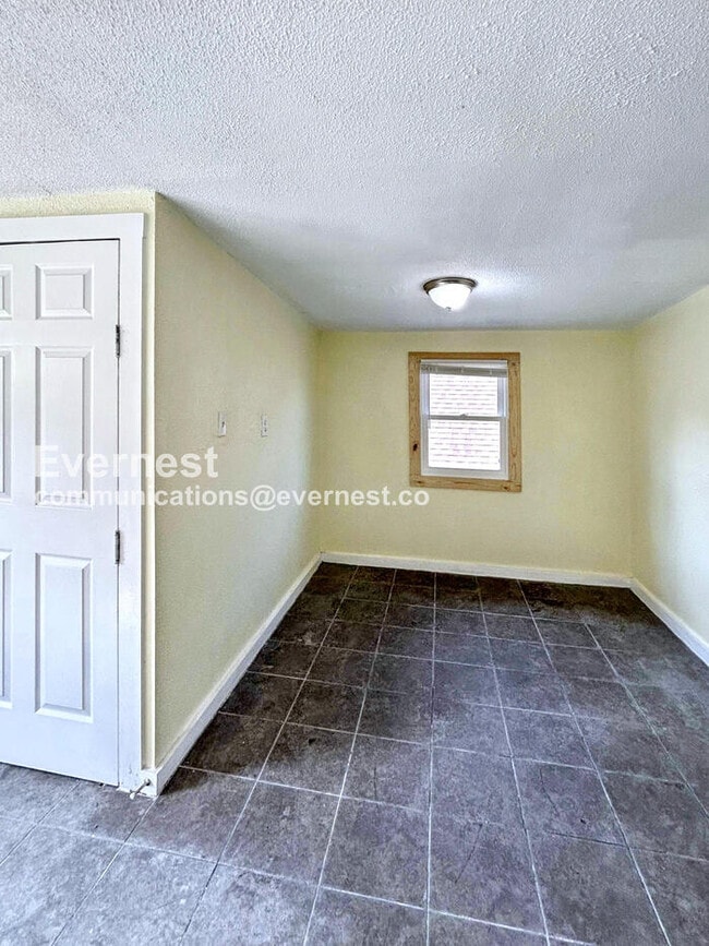 Building Photo - 3391 W 117th St