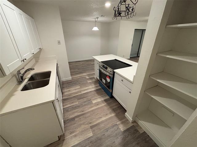 Building Photo - 536 Normandy Ln