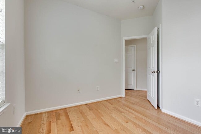 Building Photo - 7599 Taunton Ct