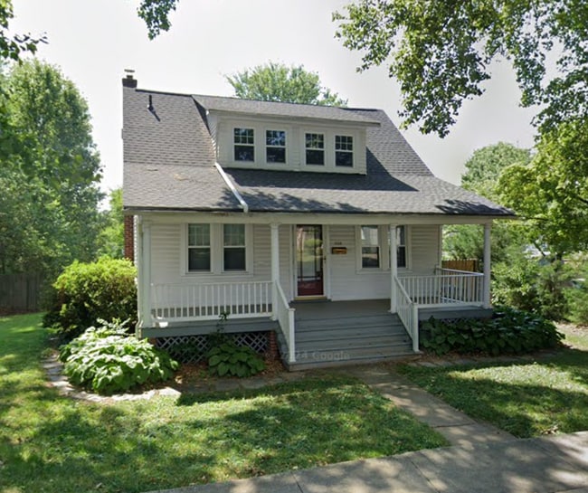 View from street - 504 Lee Pl