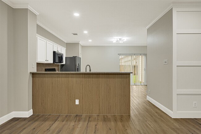 Building Photo - 11015 Harston Dr