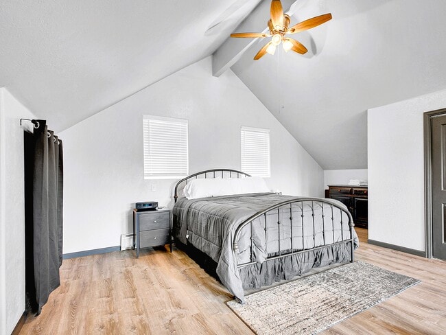 Building Photo - 785 Warren Gulch Rd