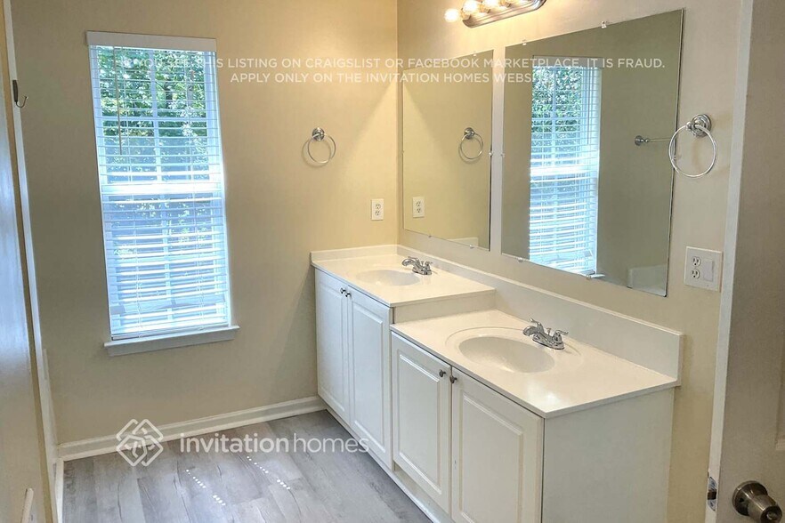 Building Photo - 2517 Ashby Woods Dr
