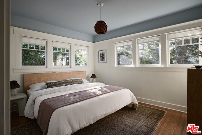 Building Photo - 2606 W Ave 30