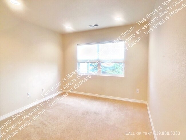 Building Photo - 9931 Red Sage Dr