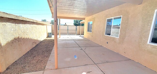 Building Photo - Beautifully 3-bedroom, 1-bathroom apartment