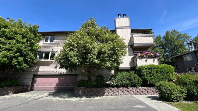 Building Photo - Lake Hood views!  (2) Bed / (2) Bath Condo...