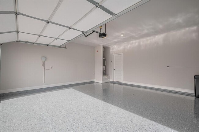 Building Photo - 108 Eliana Shores Dr