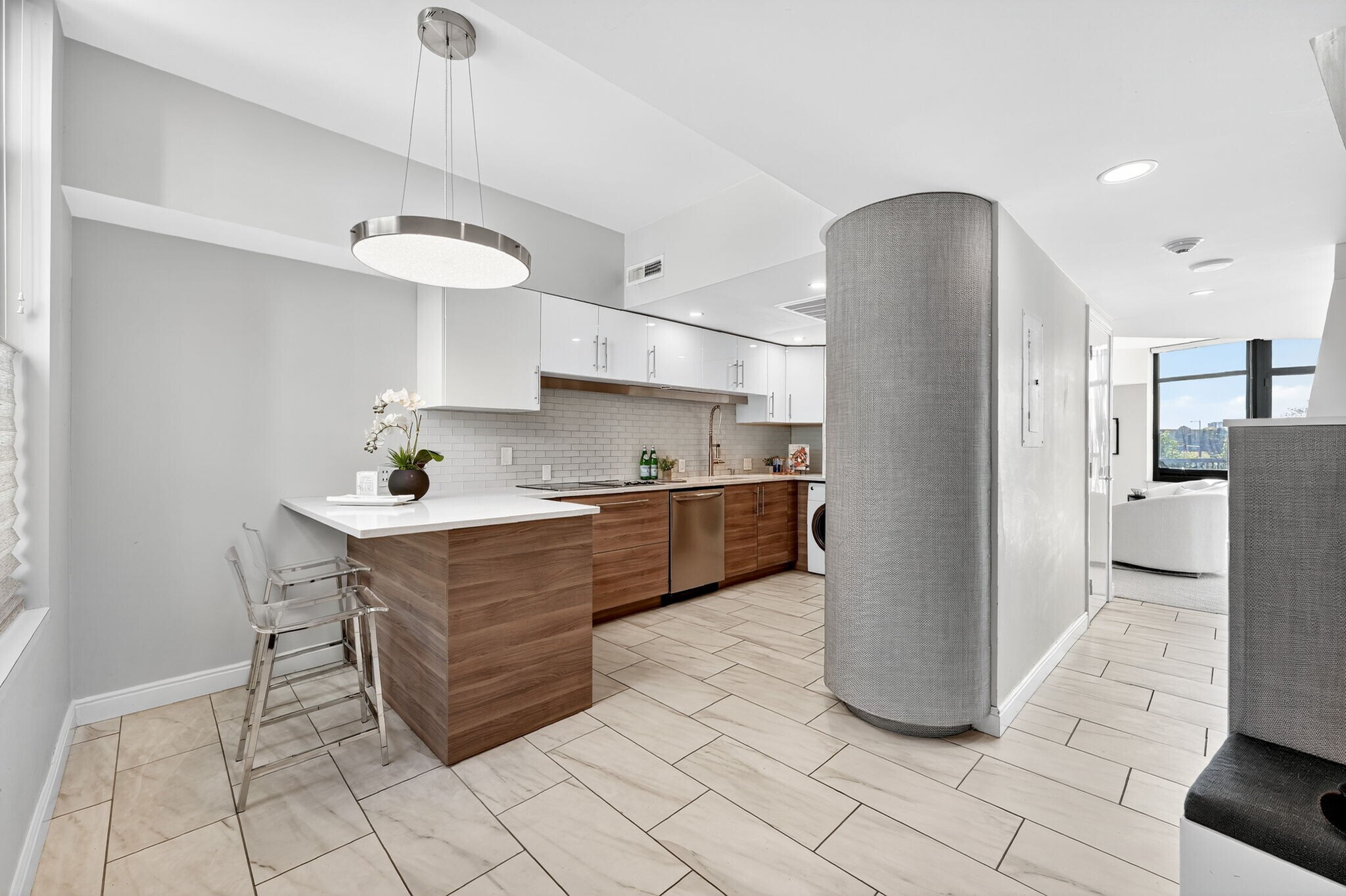 Building Photo - 1350 Lawrence St