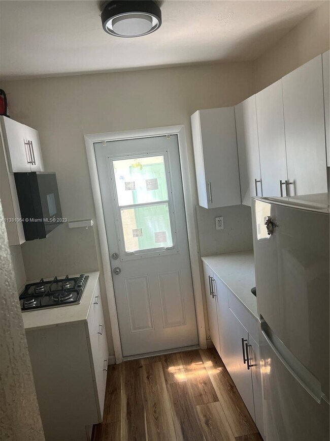 Building Photo - 655 Meridian Ave