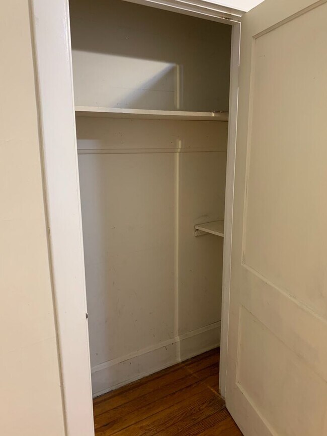 Building Photo - 372 Bucoto Ct