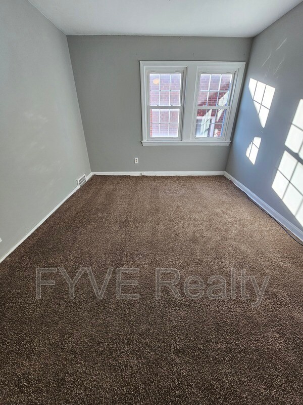 Building Photo - 3882 Faversham Rd