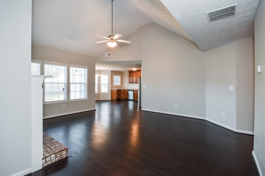 Building Photo - 1804 Cabana Chase