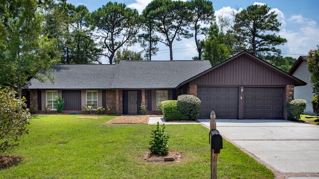 Building Photo - 5 Dorchester Ct