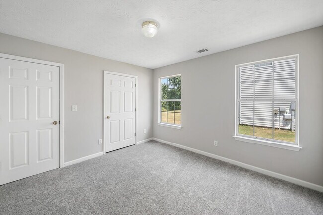 Building Photo - 3690 Golfe Links Dr