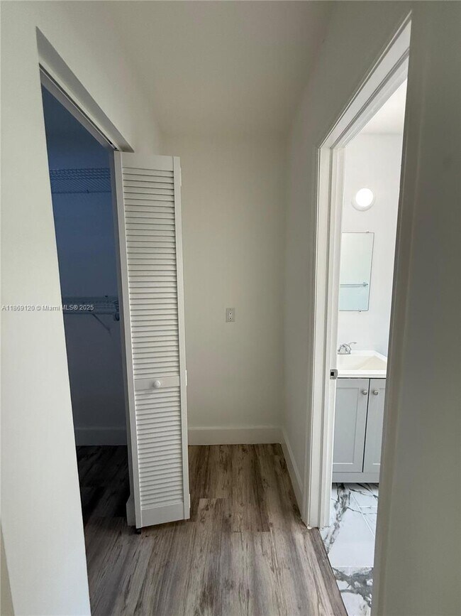 Building Photo - 935 Jefferson Ave