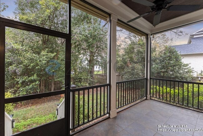 Building Photo - 1025 N Sharon Amity Rd