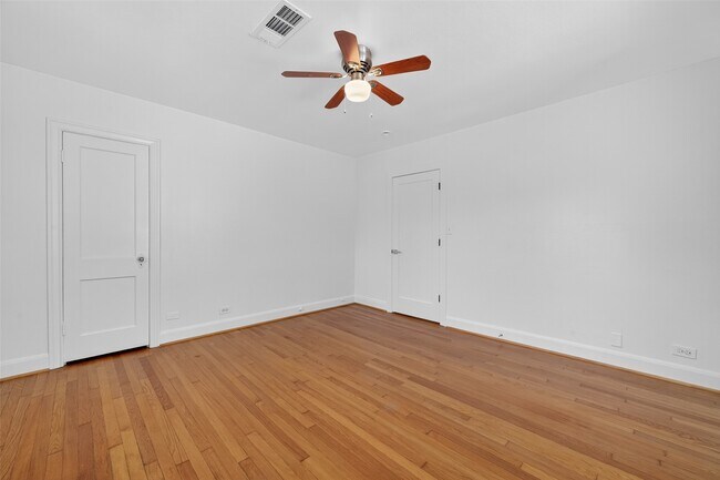Building Photo - 2328 McClendon St