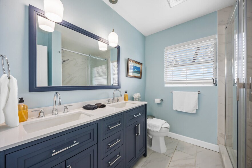 Building Photo - 11560 Dragon Point Dr