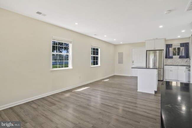 Primary Photo - 728 Carson Ave