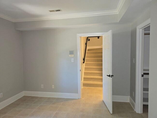 Building Photo - 102 Eyemouth Ct