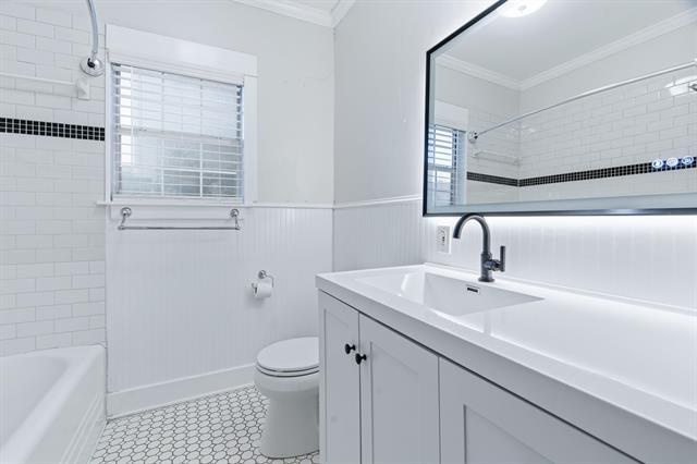 Building Photo - 1430 Hubert St