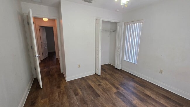 Building Photo - 3 Bed, 2 Bath, 2 Car garage in The Groves at Baytree Community