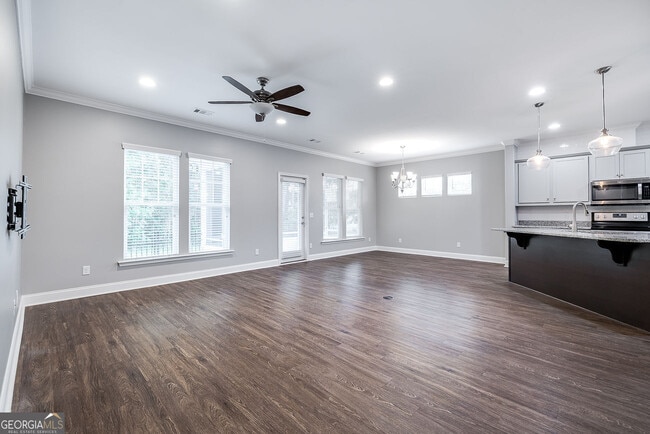 Building Photo - 37 Scarlet Maple Ln