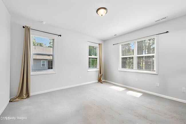 Building Photo - 133 Black Cloud Dr