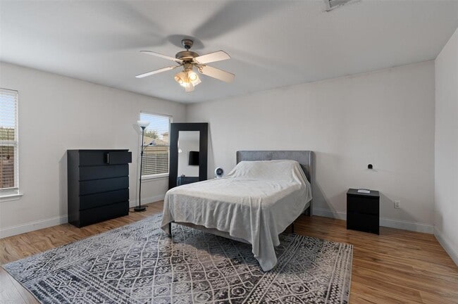 Building Photo - 208 Banner Ave