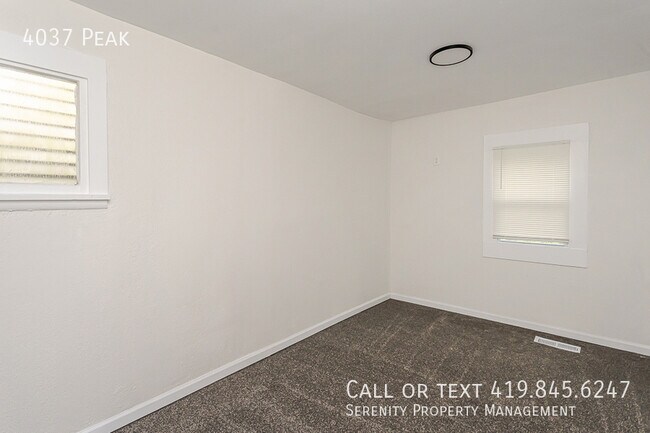 Building Photo - 4037 Peak-