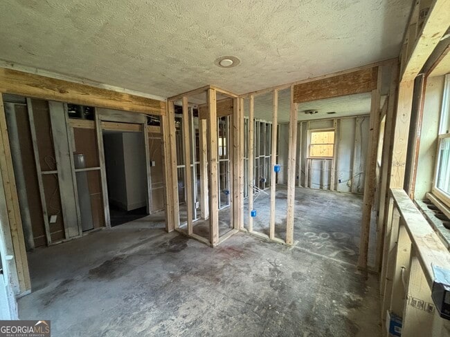 Building Photo - 3340 Brenda Ln