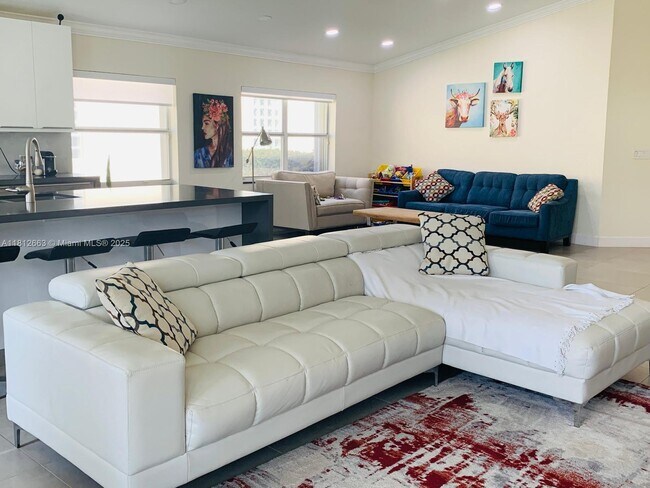 Building Photo - 16403 Sapphire Pl