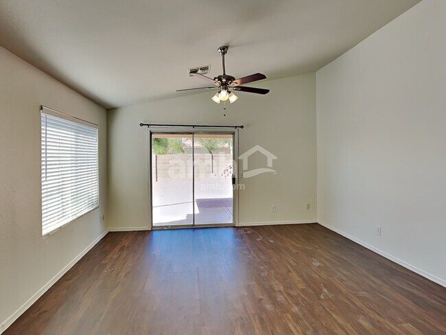 Building Photo - 8708 E Crescent Ave