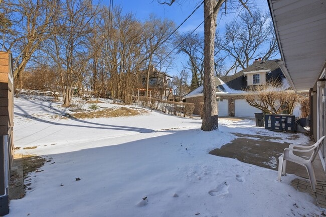 Building Photo - 5611 S Quincy St