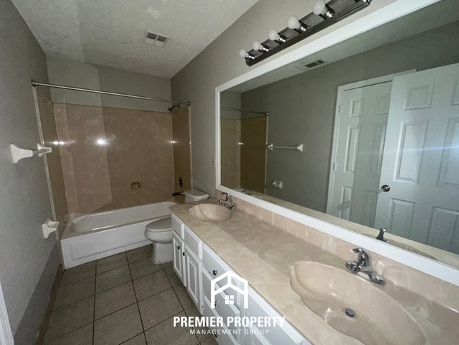 Building Photo - Massive 4BR/2.5BA Executive Home in Berryhill Farms | Cul-de-Sac & 3,300+ Sq Ft