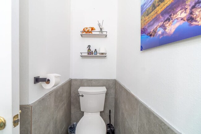 Building Photo - 14350 Ghost Rider Dr